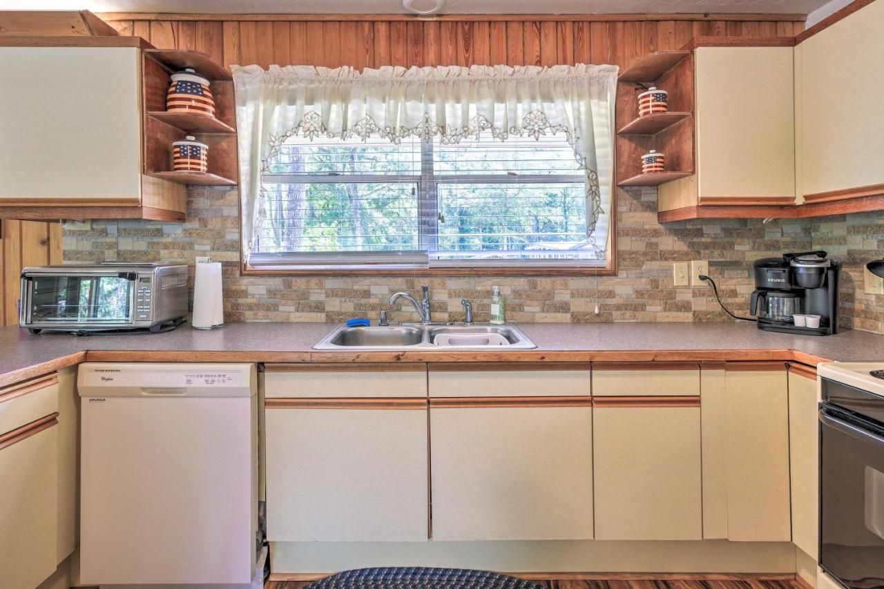 Charming Abode With Dock On The Suwannee River Bell المظهر الخارجي الصورة